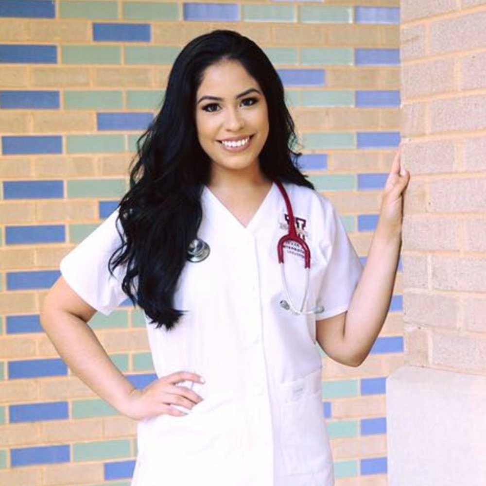 Meet your Posher, Marisela